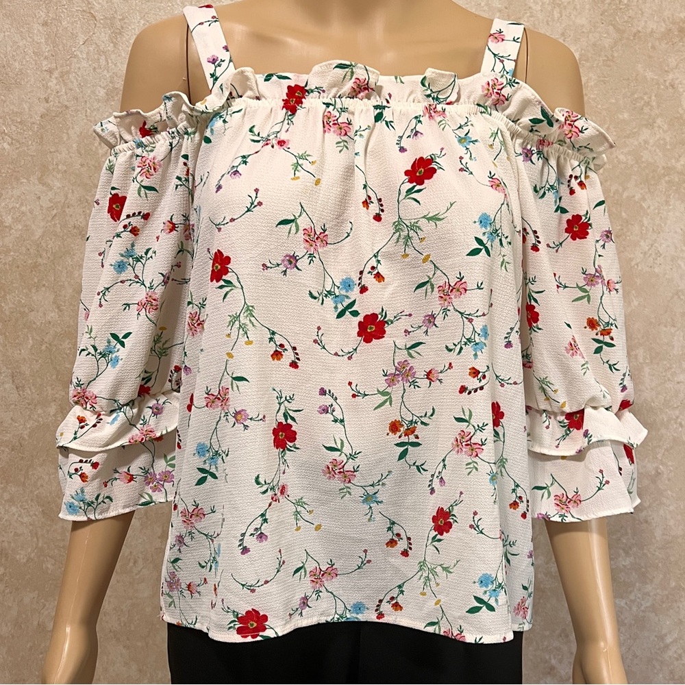 Twine & string women’s off Cold shoulders size L